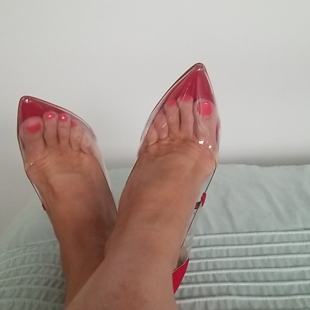 EXPRESS RED AND CLEAR PUMPS